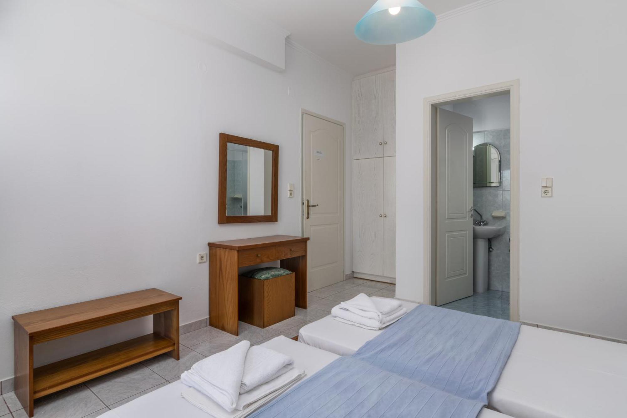 Tina'S Apartments Адамас Номер фото